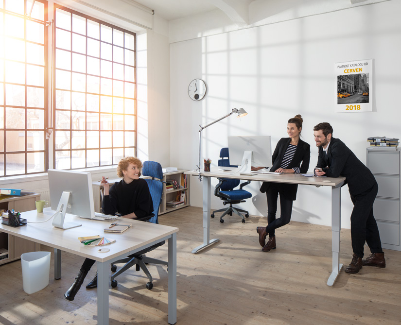 Výškově nastavitelné stoly HOBIS Motion — Ergo, Motion a Uni